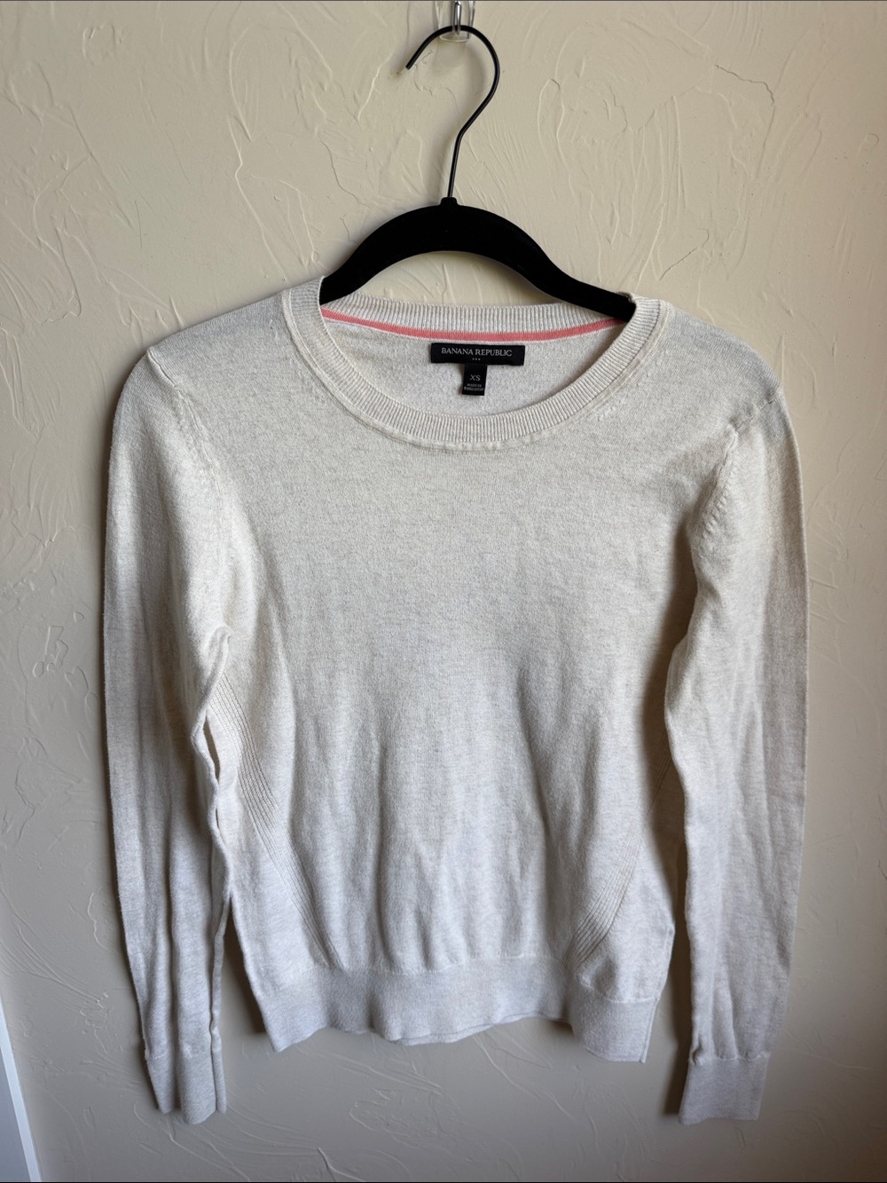 Banana Republic Cream Scoopneck Lightweight Sweater